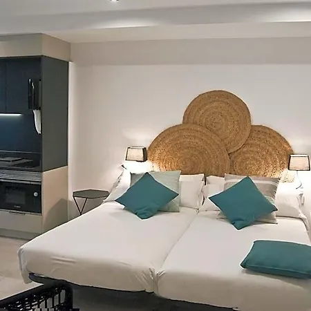 El Cargol Aparthotel