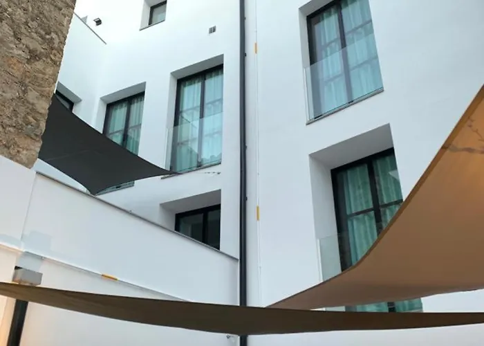 Lejlighedshotel El Cargol L' Escala