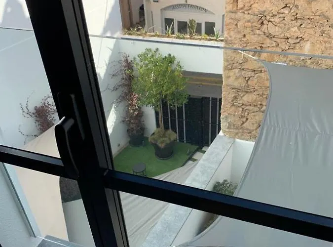 El Cargol Lejlighedshotel 3*