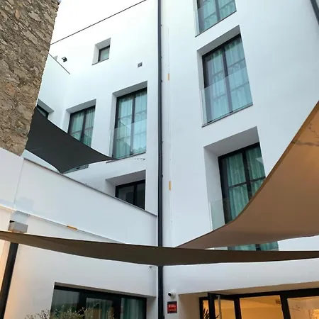 Ξενοδοχείο με διαμερίσματα El Cargol L' Escala